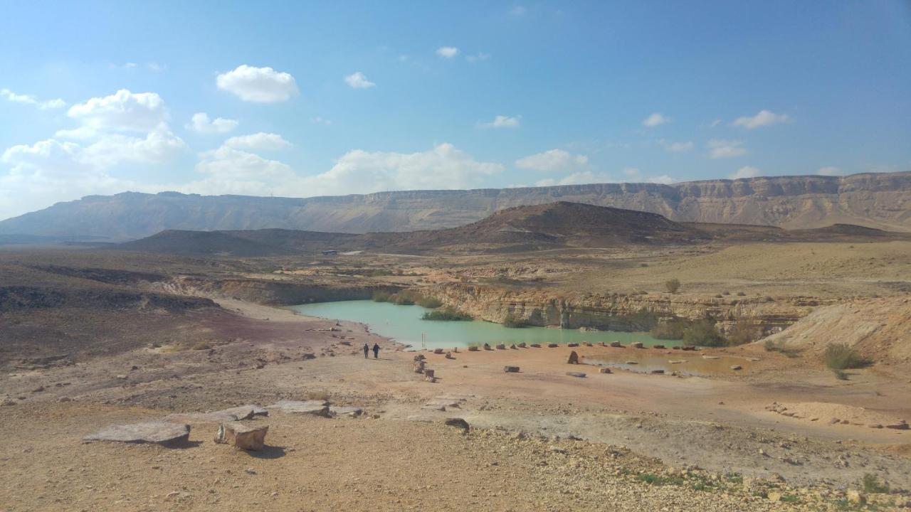 הבית ליד המצוק By The Cliff Micpe Ramon Exteriér fotografie
